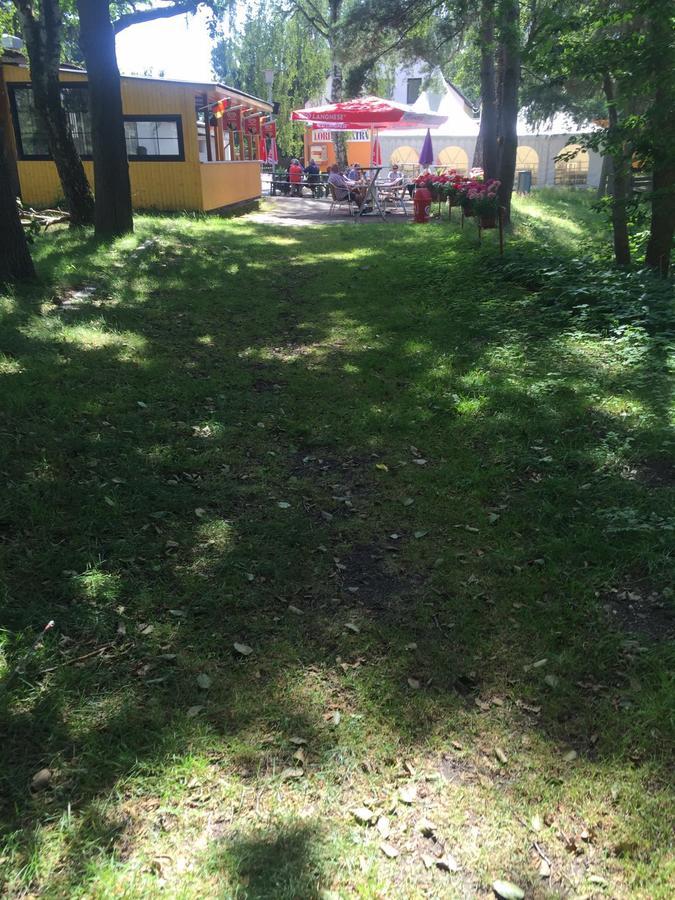 Ferienpark Tannenbruchsee Neustadt am Rubenberge Ngoại thất bức ảnh